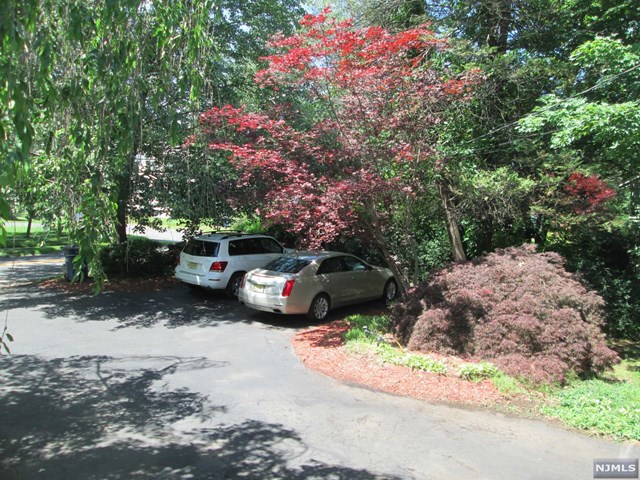 For Sale: 360 Livingston St Norwood, NJ 07648