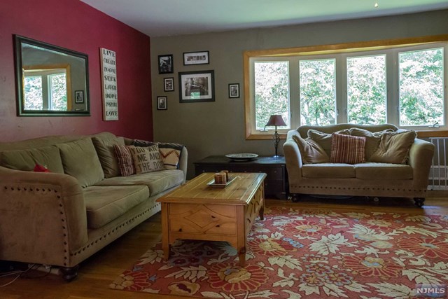 For Sale: 35 Windsor Ct Norwood, NJ 07648