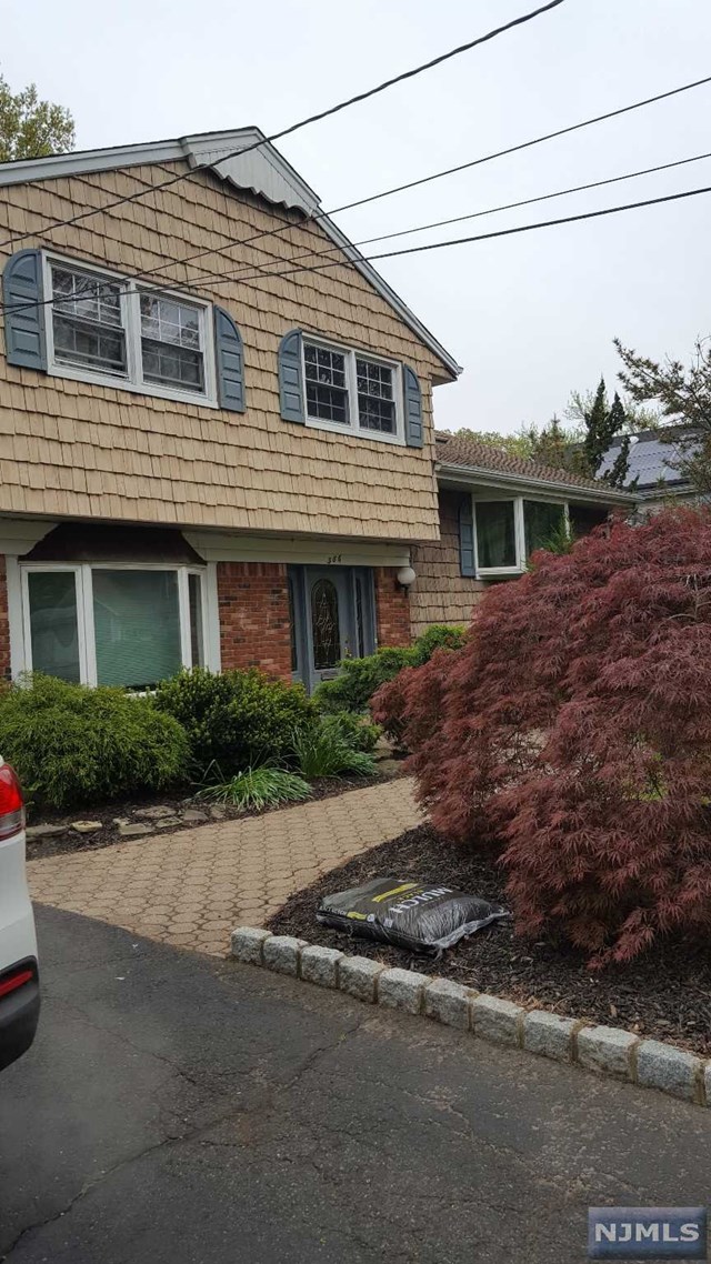 64 Hemlock Dr