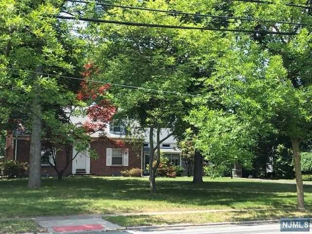 206 Cumming Ave
