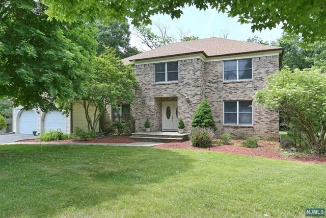 For Sale: 3 Mallon Ct Park Ridge, NJ 07656