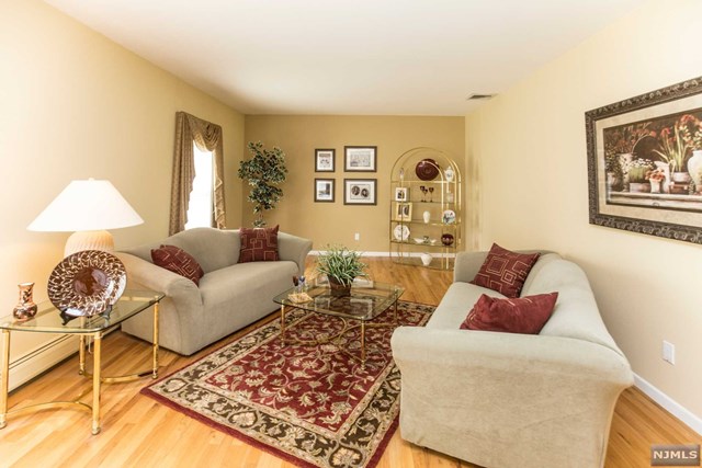 For Sale: 6 Dibella Dr Park Ridge, NJ 07656