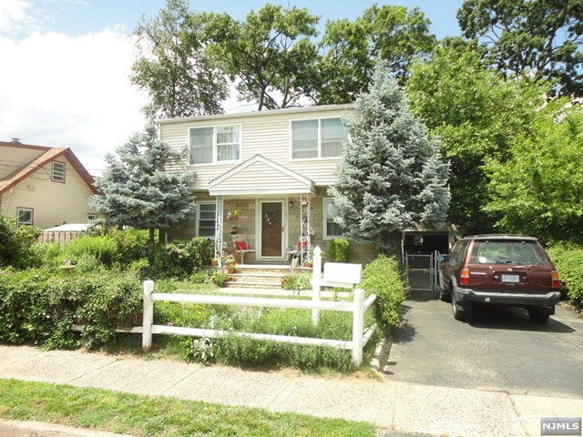 For Sale: 257 Floral Ln Saddle Brook, NJ 07663
