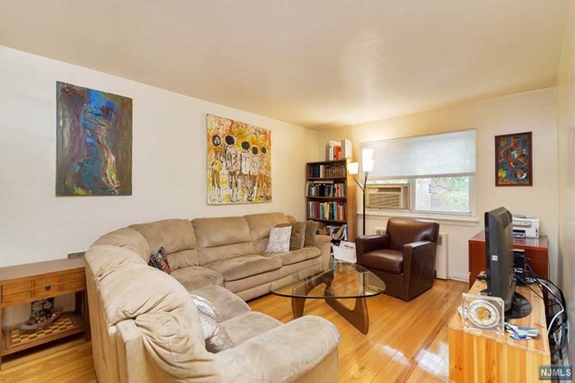 For Sale: 1470 W Terrace Cir #6 Teaneck, NJ 07666