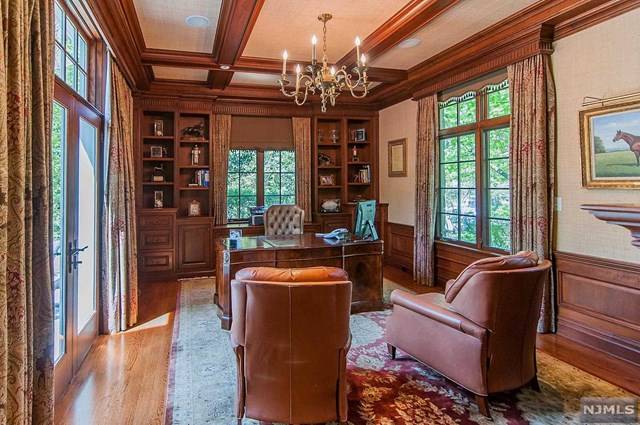 For Sale: 1 Hastings Dr Tenafly, NJ 07670