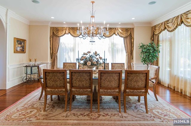 For Sale: 1 Hastings Dr Tenafly, NJ 07670