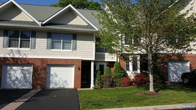 143 Bramley Ct, Westwood NJ 07675