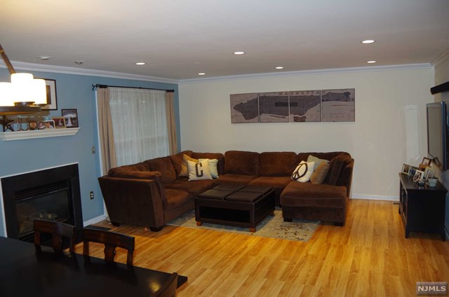 143 Bramley Ct, Westwood NJ 07675