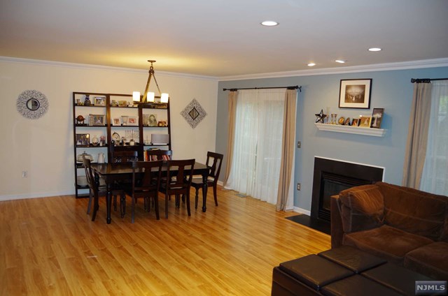 143 Bramley Ct, Westwood NJ 07675