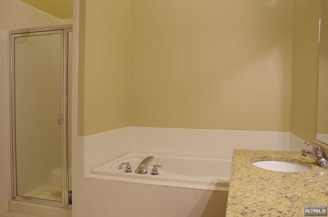 143 Bramley Ct, Westwood NJ 07675
