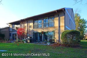 18 Danbury Ct