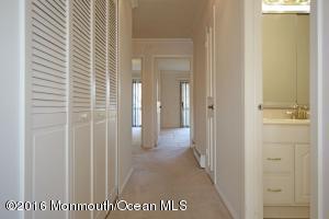 18 Danbury Ct