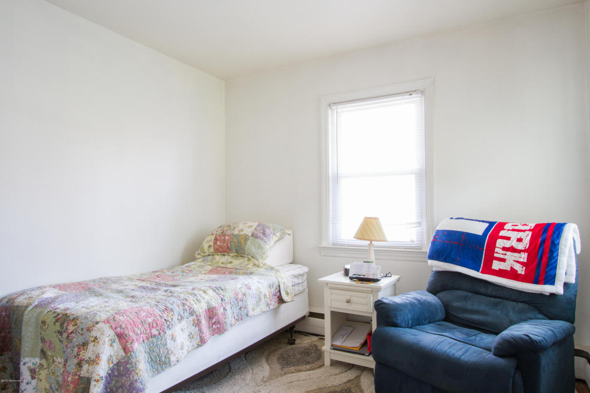 28 Riverside Ave #6L
