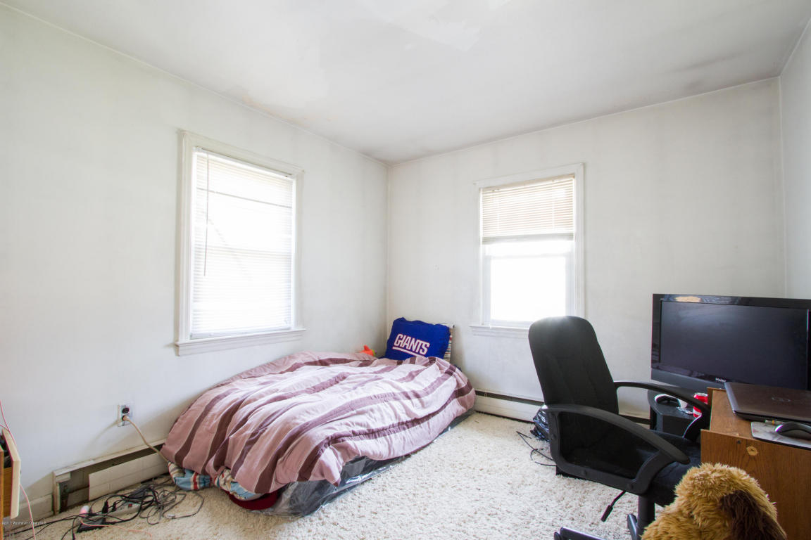 28 Riverside Ave #6L