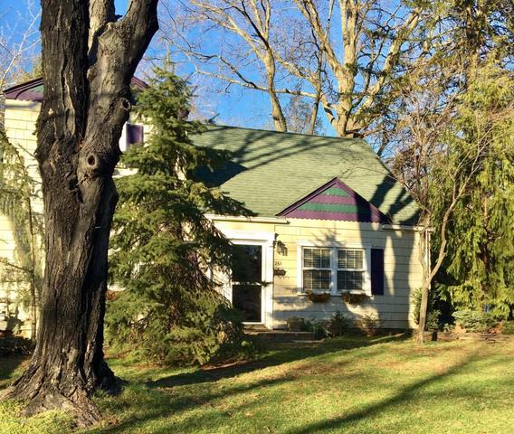 25 Spruce Dr