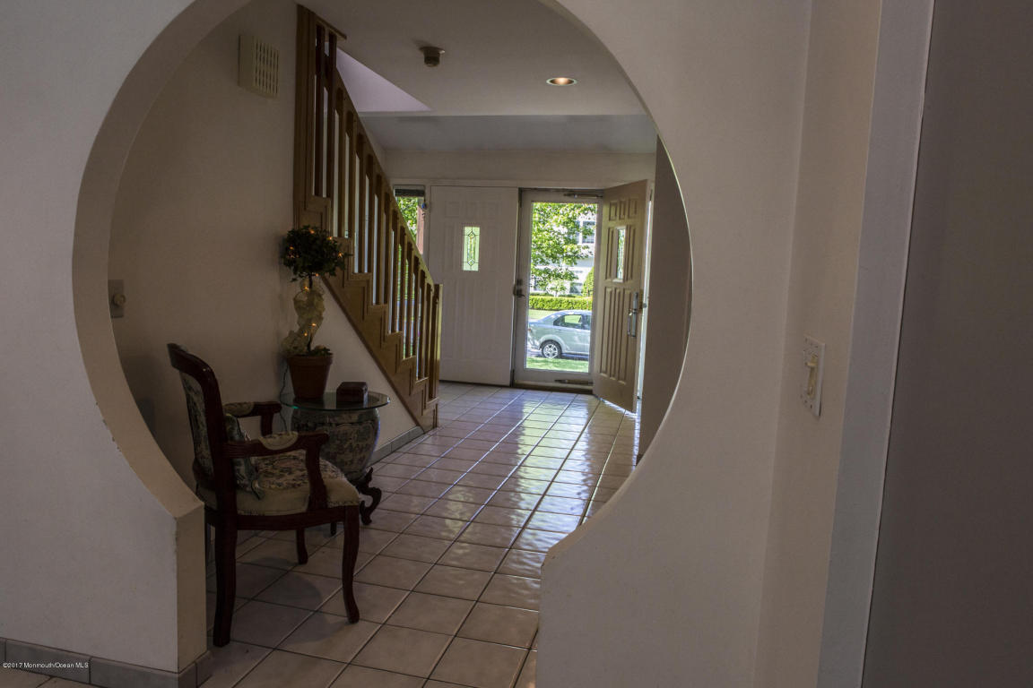 27 Marisa Ct