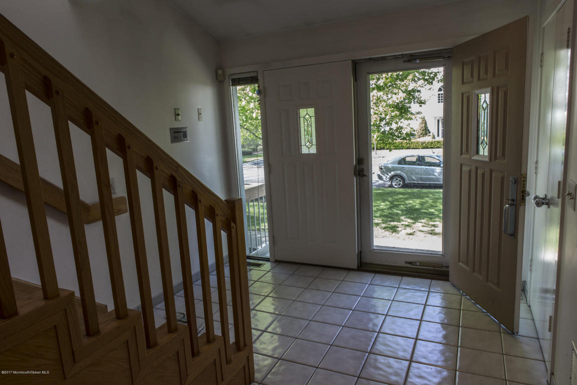 27 Marisa Ct