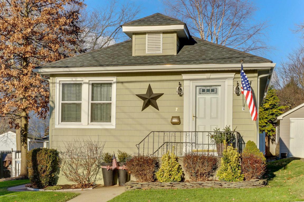 135 Burlington Ave