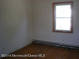 For Sale: 154 Ridge Ave Belford, NJ 07718