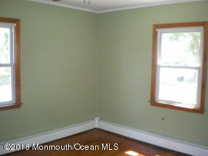 For Sale: 154 Ridge Ave Belford, NJ 07718