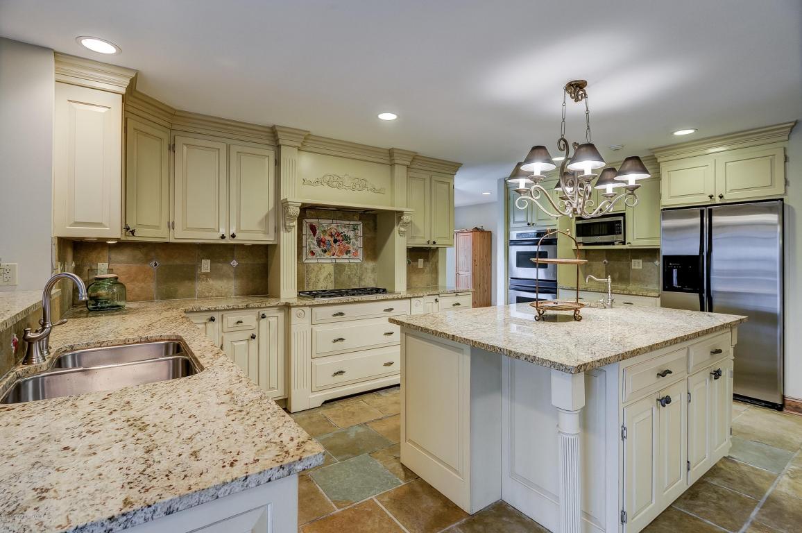 10 Richmonde Ct