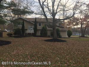 17 Constitution Ct