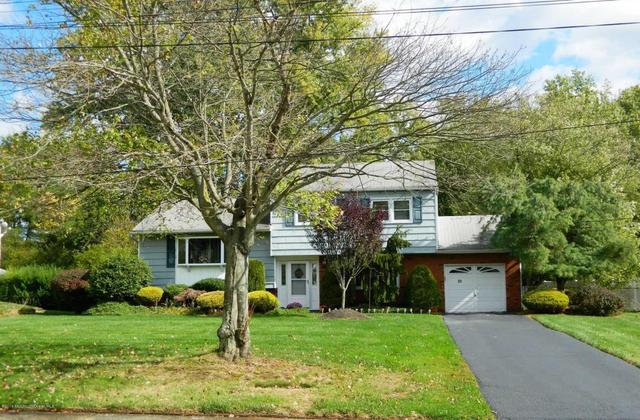 4 Conmack Ln