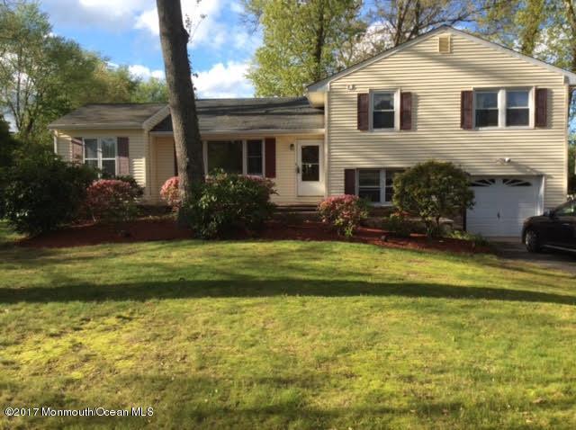 24 Lakeside Dr