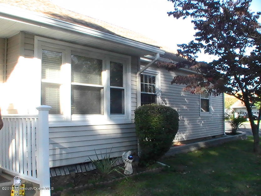165 W 6th St