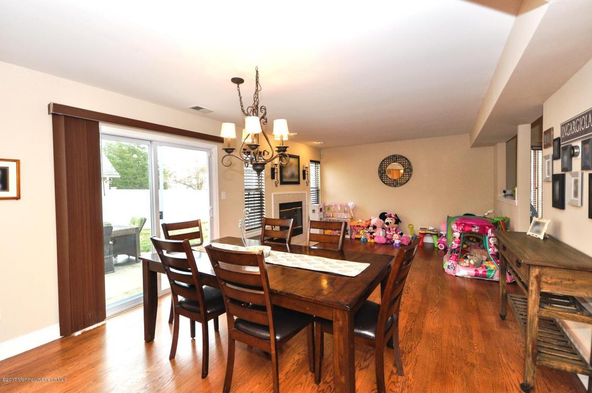 203 Barnstable Ct