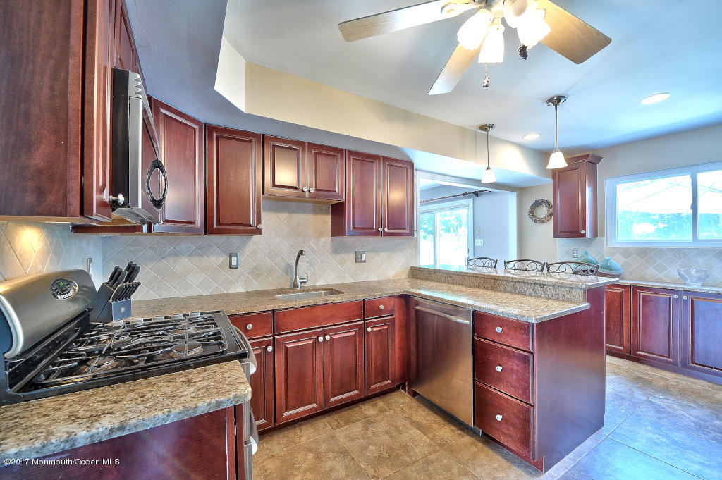 12 Hedgewood Rd
