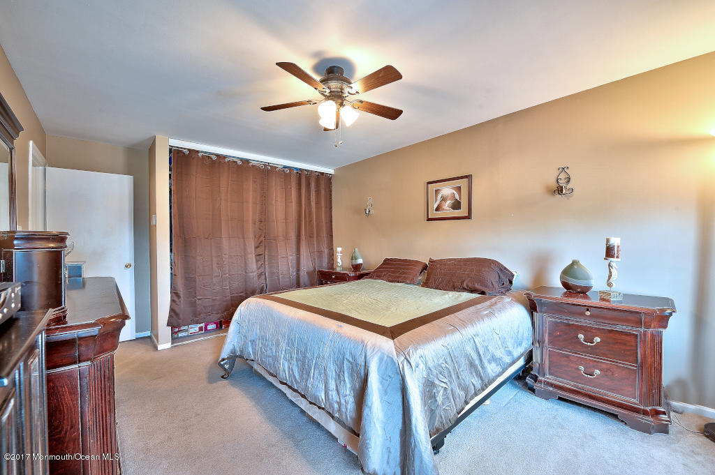 12 Hedgewood Rd