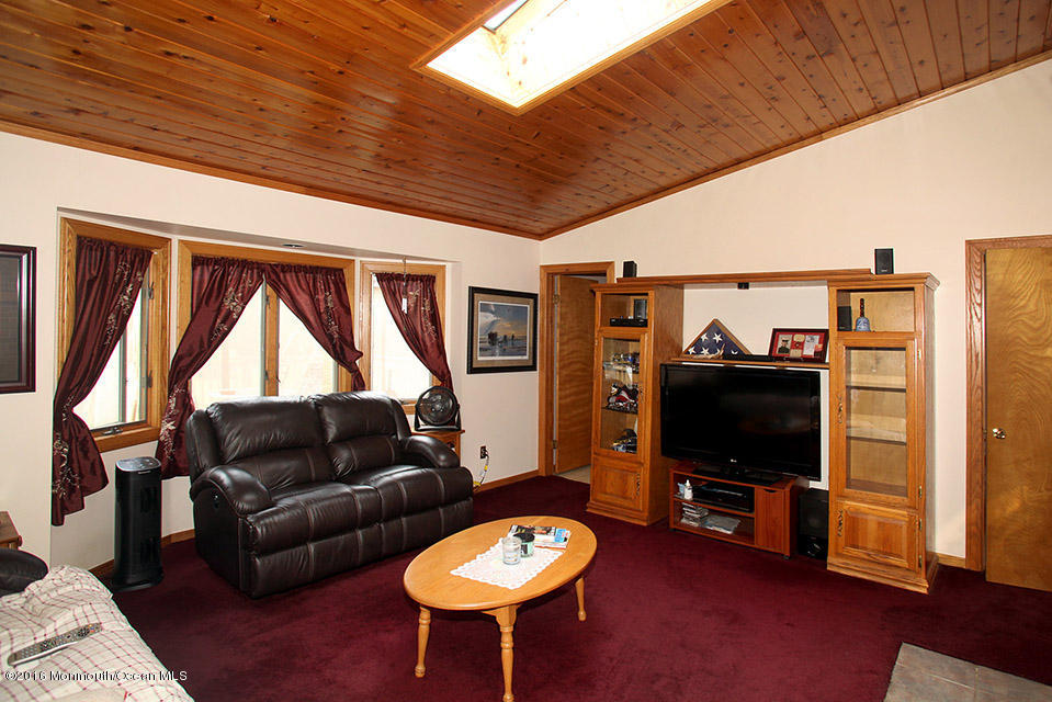 15 Crossbrooke Ct