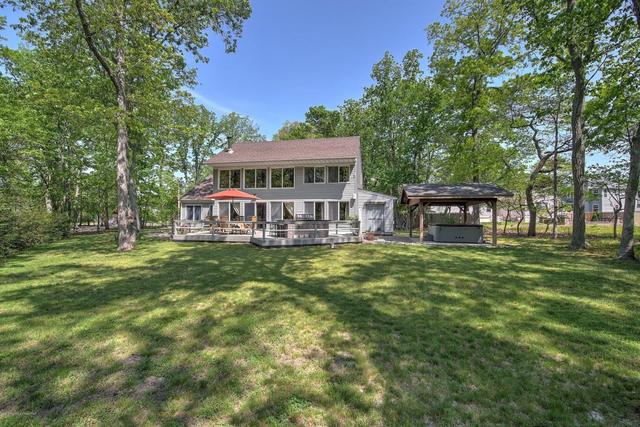 6 Laurel Ct