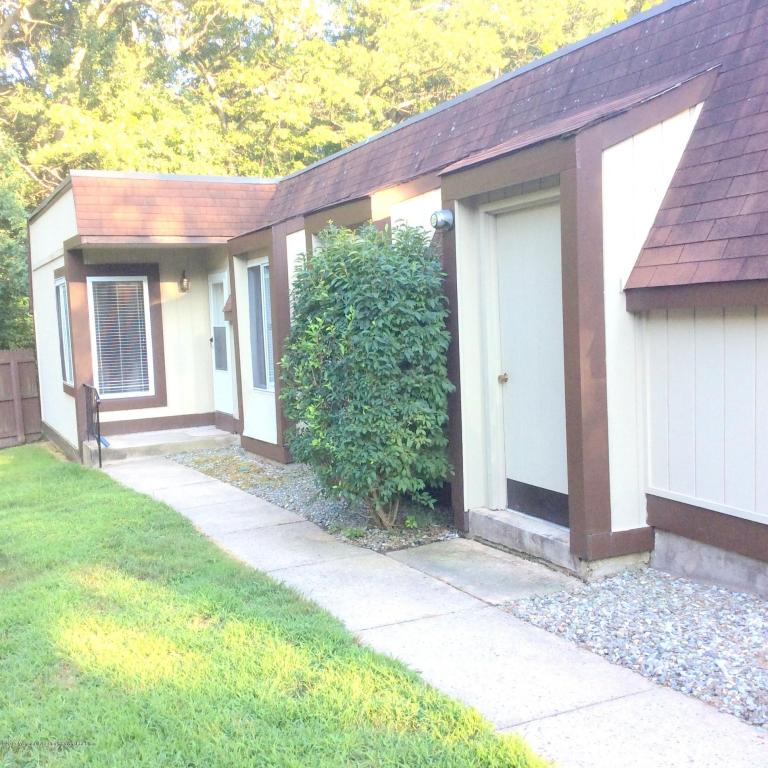 12 Westwood Dr