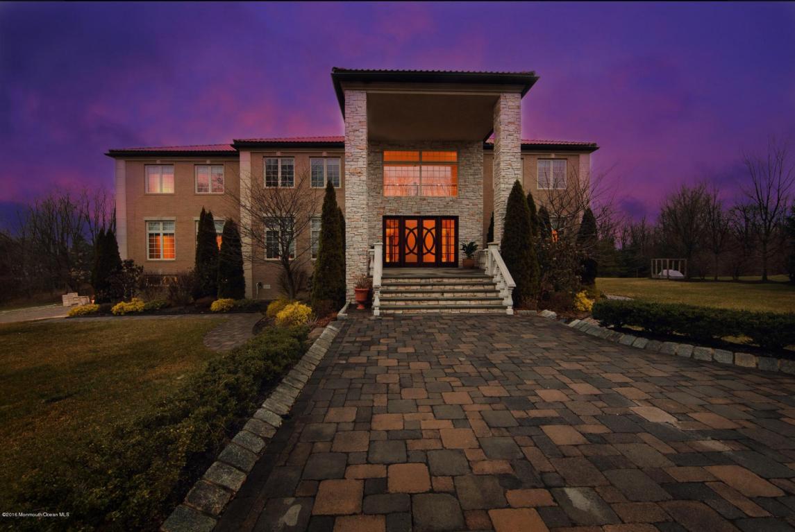 16 Huntley Rd