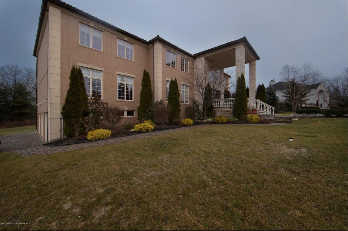 16 Huntley Rd