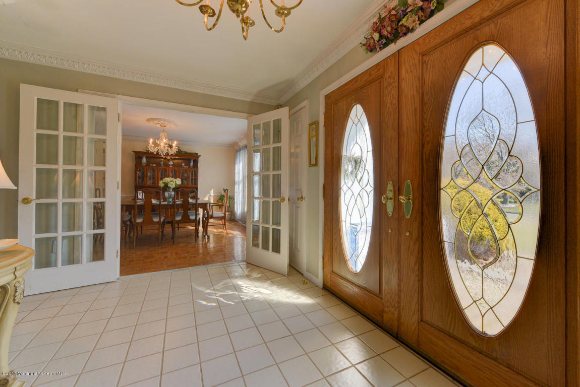 10 Wyndmoor Way