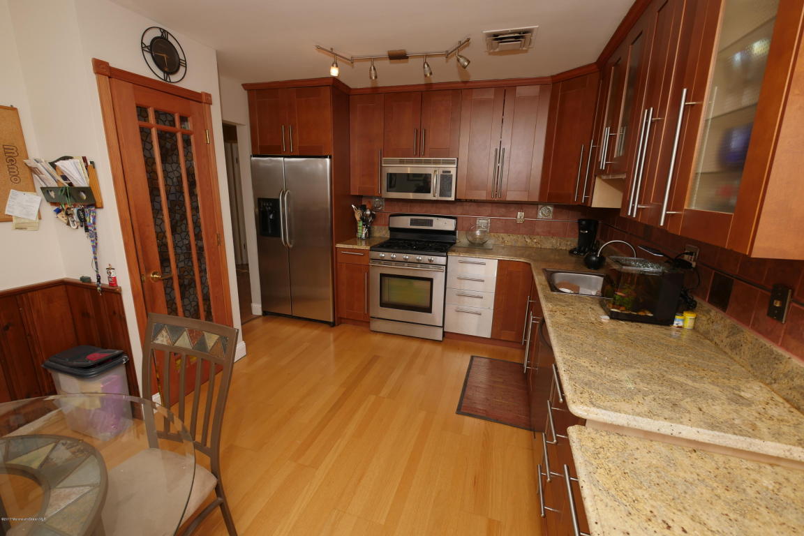 239 Orchard Ave