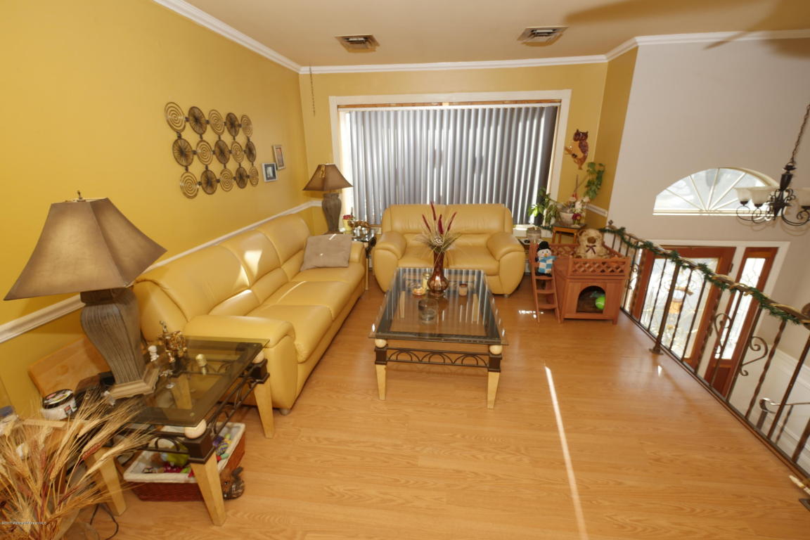 239 Orchard Ave