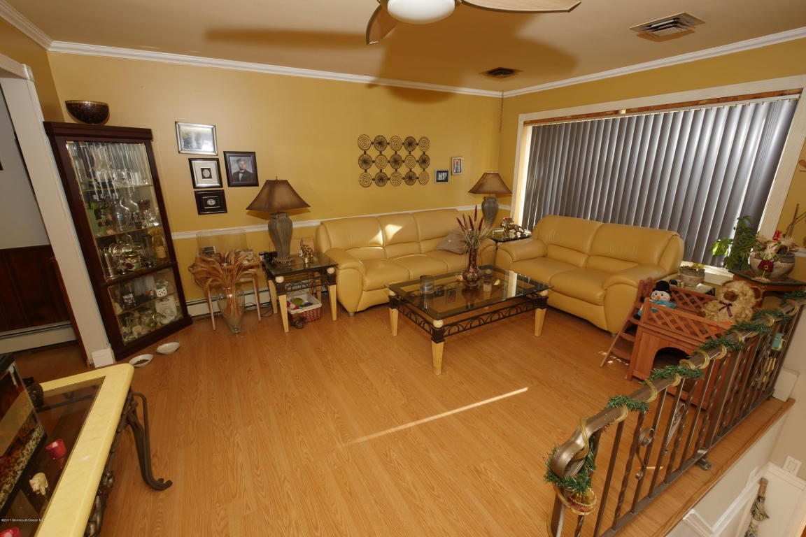 239 Orchard Ave