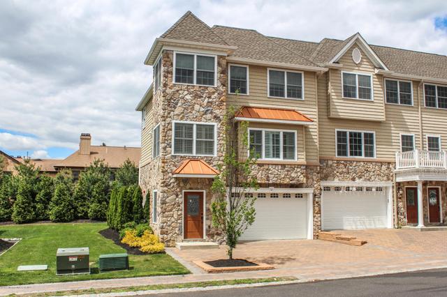41 White Oak Ln