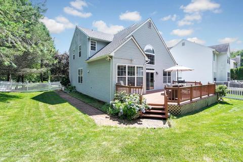 13 Chatham Ridge Dr