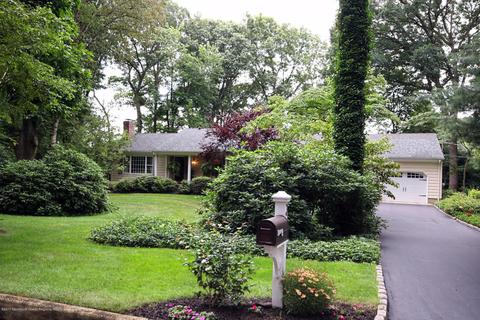 13 Chatham Ridge Dr