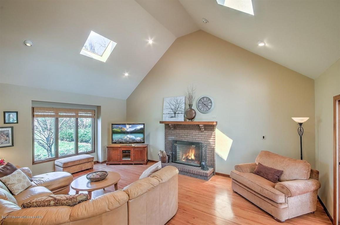 113 Townsend Dr