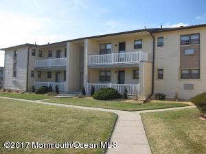 1201 Ocean Ave #64