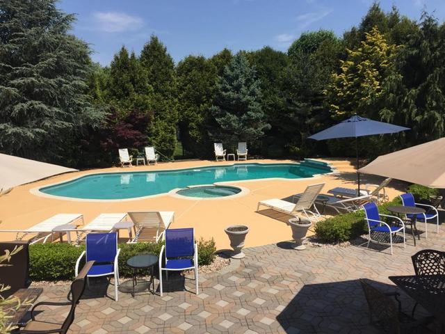 316 Flower Ln