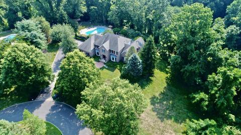 11 Monterey Ct