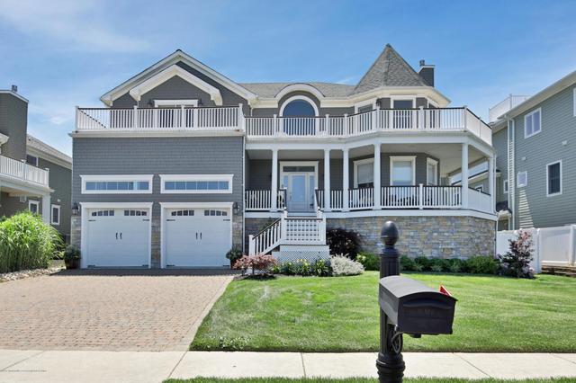 87 Waterman Ave