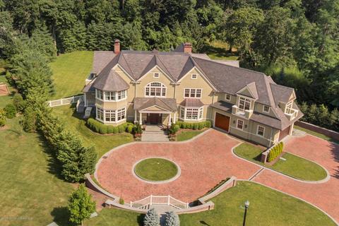 8 Auldwood Ln